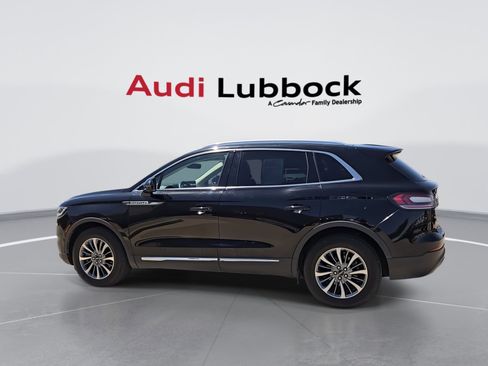 Used 2022 Lincoln Nautilus FWD w/ Premium Package image 6