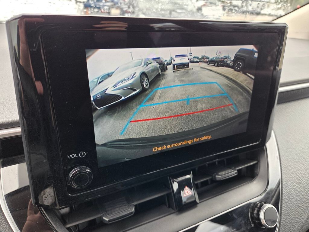 Used 2023 Toyota Corolla LE FWD image 32