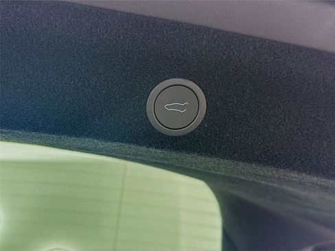 Used 2026 Tesla Model Y Long Range image 26