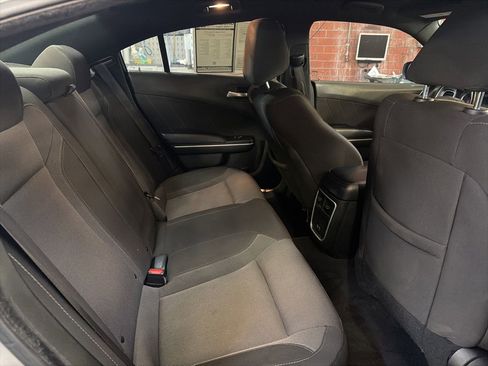 Used 2022 Dodge Charger SXT RWD image 17
