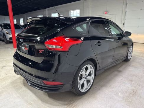 Used 2016 Ford Focus ST image 7