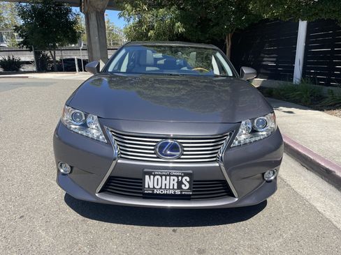 Used 2015 Lexus ES 300h w/ Navigation System Package FWD image 6