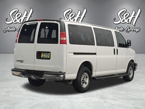 Used 2016 Chevrolet Express 3500 LT w/ LT Preferred Equipment Group RWD image 19