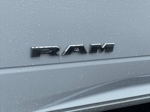 Used 2024 RAM 2500 Big Horn AWD/4WD image 15