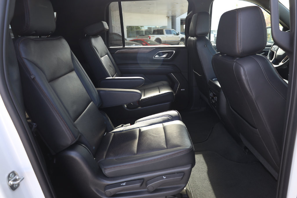 Used 2021 Chevrolet Suburban High Country w/ Premium Package AWD/4WD image 22
