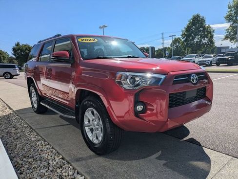 Used 2022 Toyota 4Runner SR5 Premium w/ Moonroof Package RWD image 28