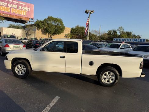 Used 2001 Dodge Dakota Sport image 3