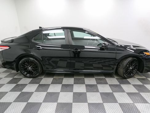 Used 2020 Toyota Camry SE image 7