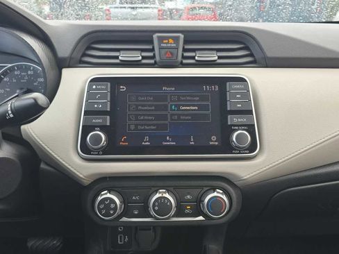 Used 2021 Nissan Versa SV image 12