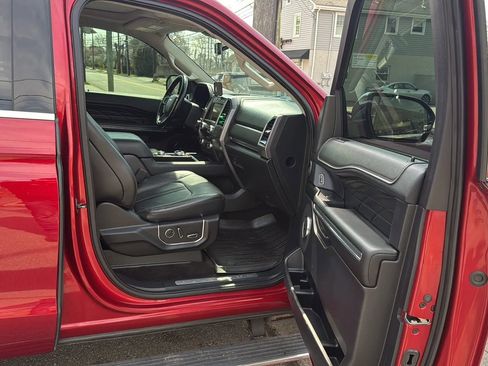 Used 2018 Ford Expedition Platinum image 24