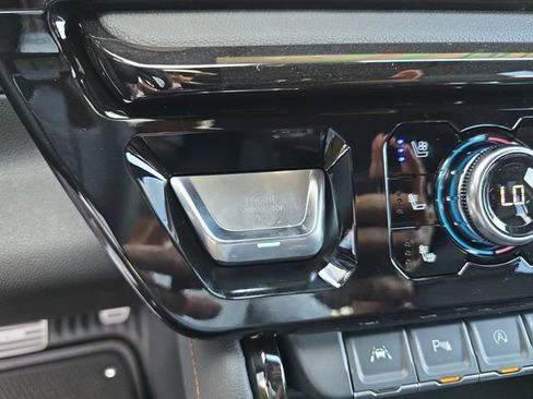 New 2026 GMC Sierra 1500 AT4 w/ Technology Package AWD/4WD image 29