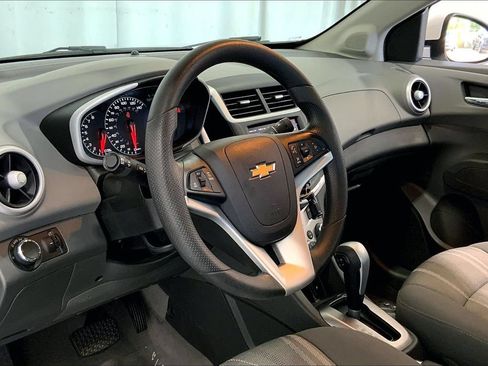 Used 2020 Chevrolet Sonic LT FWD image 14