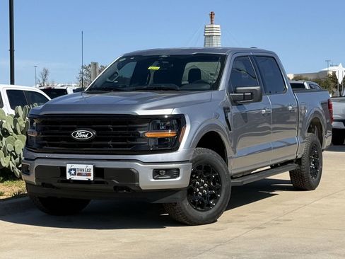 New 2026 Ford F150 XLT w/ XLT Black Appearance Package image 24