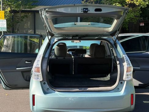 Used 2014 Toyota Prius V Three FWD image 10