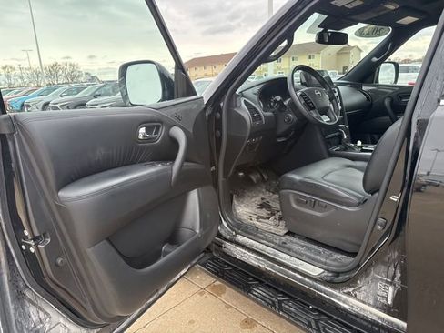 Used 2023 Nissan Armada SL w/ Midnight Edition Package image 9