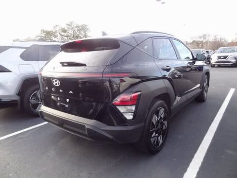 Used 2024 Hyundai Kona SEL image 4