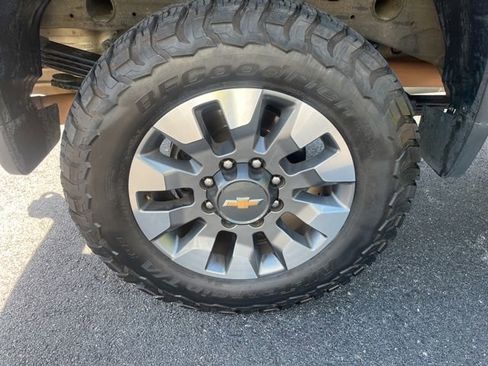 Used 2022 Chevrolet Silverado 2500 Custom w/ Gooseneck/5TH Wheel Package AWD/4WD image 12