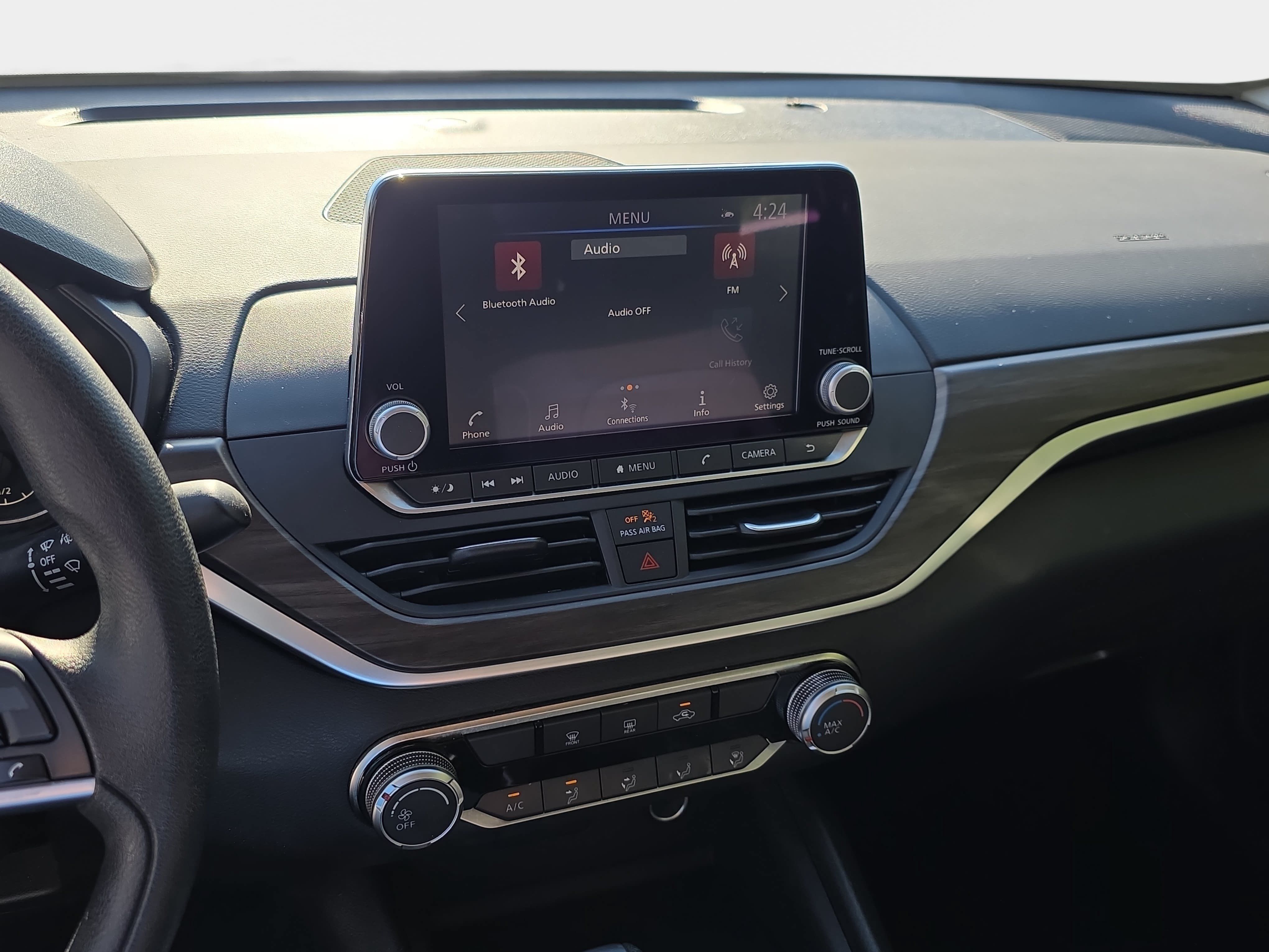 Used 2025 Nissan Altima 2.5 SV FWD image 6