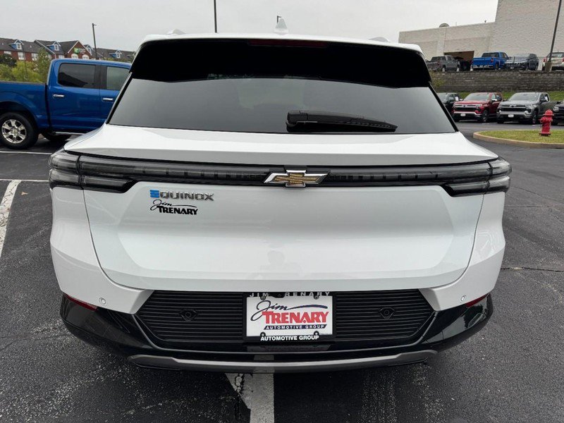 Used 2024 Chevrolet Equinox EV LT FWD image 4