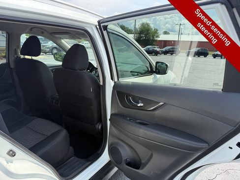 Used 2017 Nissan Rogue SV FWD image 33
