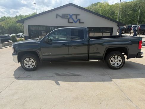 Used 2018 GMC Sierra 1500 SLE w/ SLE Value Package AWD/4WD image 6