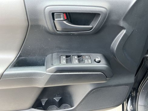 Used 2017 Toyota Tacoma SR w/ Tow Package AWD/4WD image 14