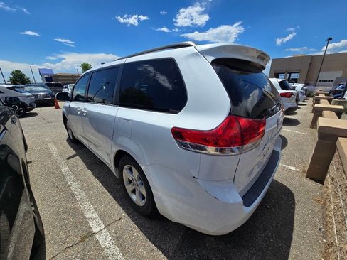Used 2013 Toyota Sienna LE FWD image 10