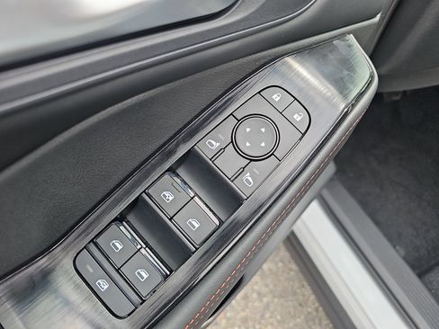 New 2026 Nissan Rogue SV AWD/4WD image 18