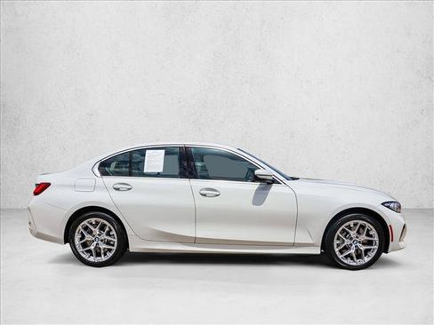 Used 2026 BMW 330i xDrive Sedan AWD/4WD image 4