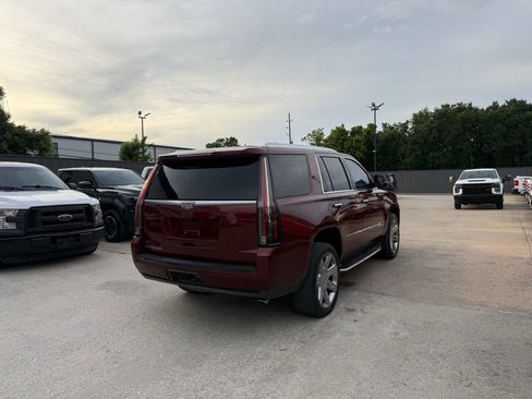 Used 2017 Cadillac Escalade Luxury RWD image 5