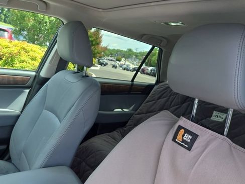 Used 2018 Subaru Outback 2.5i Limited AWD/4WD image 14
