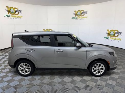 Used 2023 Kia Soul S image 11