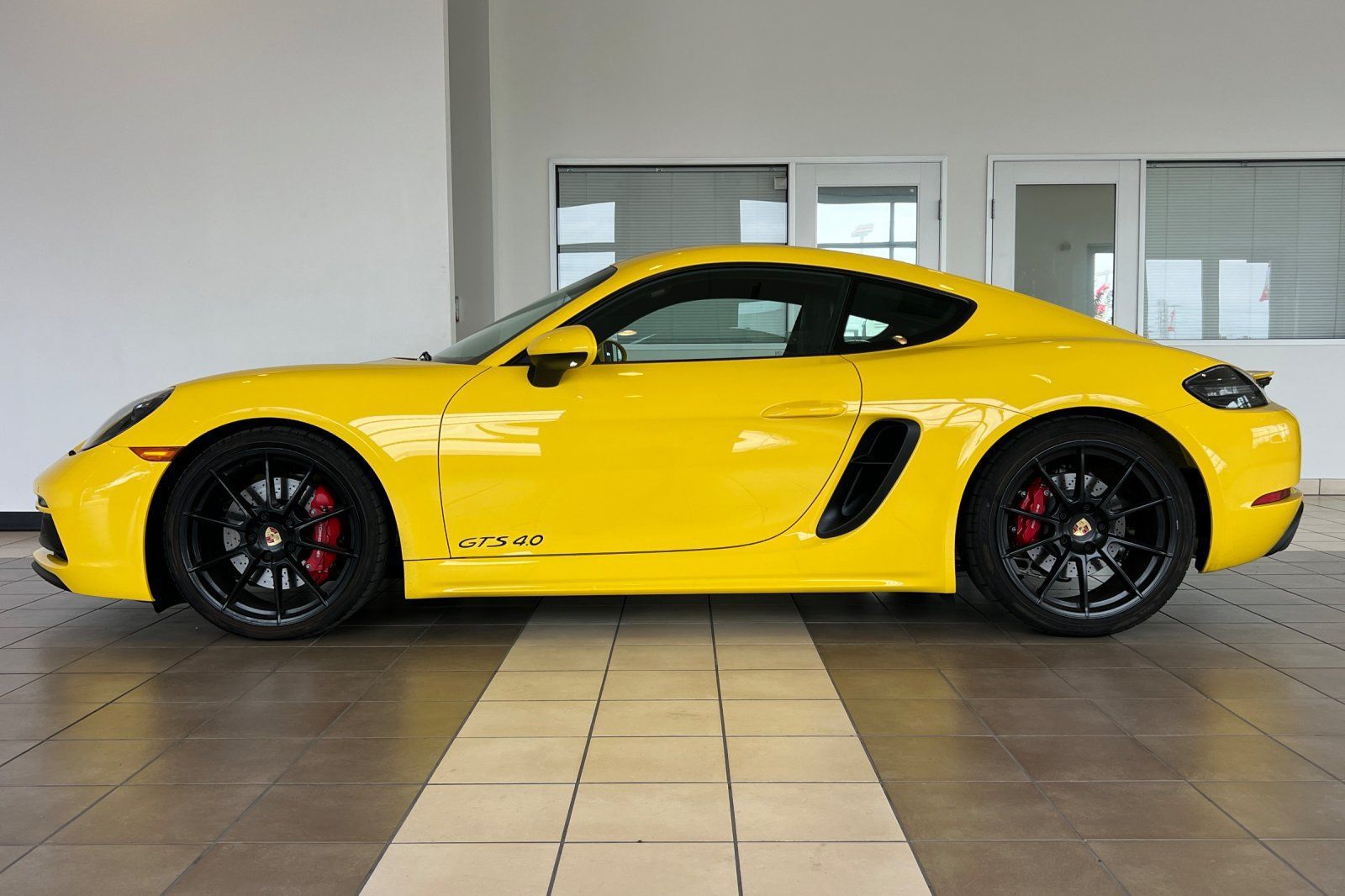 Used 2025 Porsche 718 Cayman GTS RWD image 7
