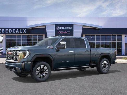New 2026 GMC Sierra 3500 Denali w/ Denali Reserve Package AWD/4WD image 2