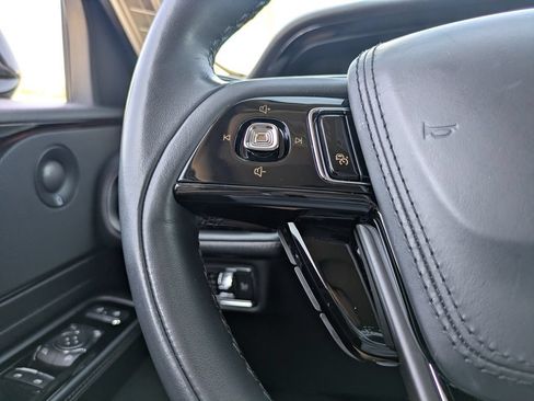 Used 2023 Lincoln Aviator Reserve w/ Equipment Group 201A AWD/4WD image 29