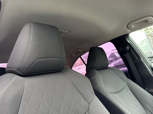 Used 2020 Toyota Corolla LE image 17