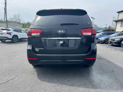 Used 2016 Kia Sedona L FWD image 5