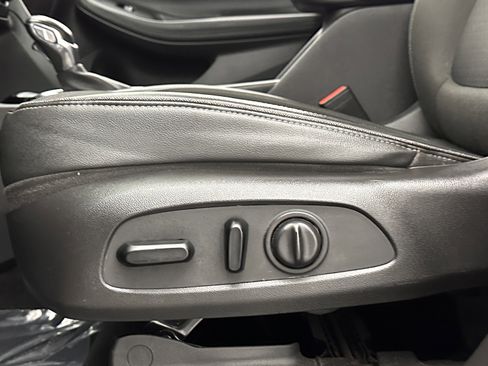 Used 2020 Buick Encore GX Select image 14