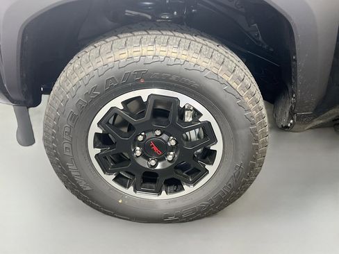 New 2025 Toyota Tacoma TRD Off-Road image 13