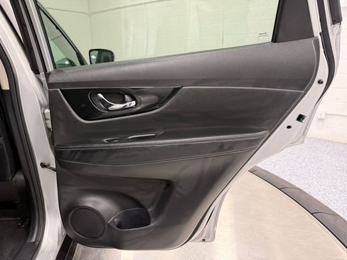 Used 2020 Nissan Rogue SL AWD/4WD image 31