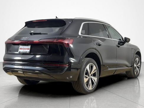 Used 2024 Audi Q8 e-tron Premium Plus w/ Premium Plus Package AWD/4WD image 19