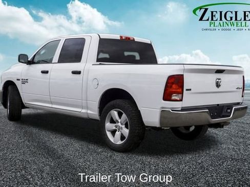 Used 2022 RAM 1500 Classic SLT image 2