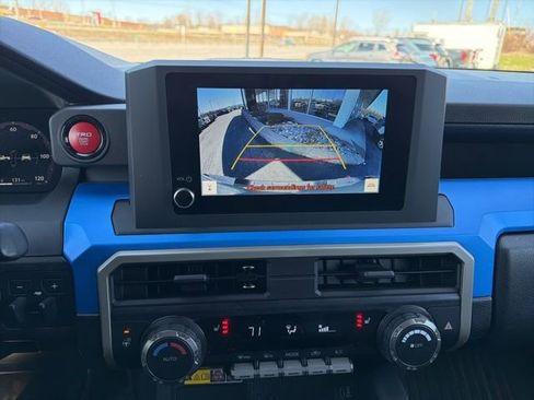 Used 2025 Toyota Tacoma TRD Off-Road w/ TRD Off Road Upgrade Package image 21