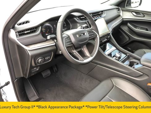 New 2025 Jeep Grand Cherokee Limited w/ Luxury Tech Group II AWD/4WD image 5