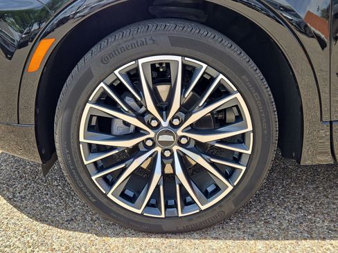 Used 2024 Cadillac XT4 Sport FWD image 11