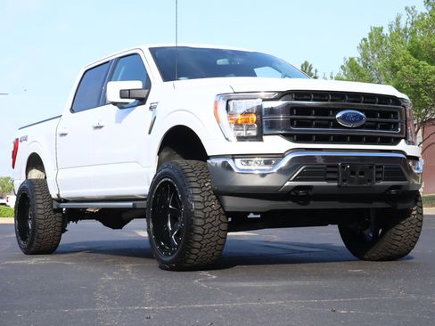 Used 2022 Ford F150 Lariat w/ Trailer Tow Package image 1