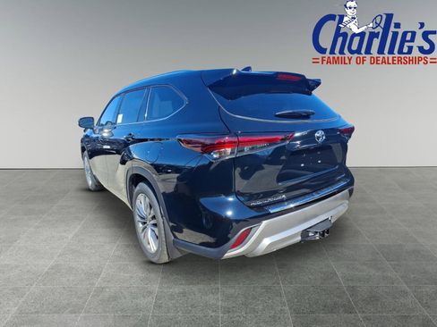 New 2026 Toyota Highlander Platinum AWD/4WD image 5