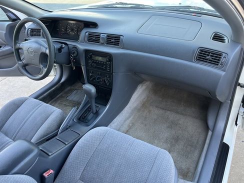 Used 2000 Toyota Camry LE image 31