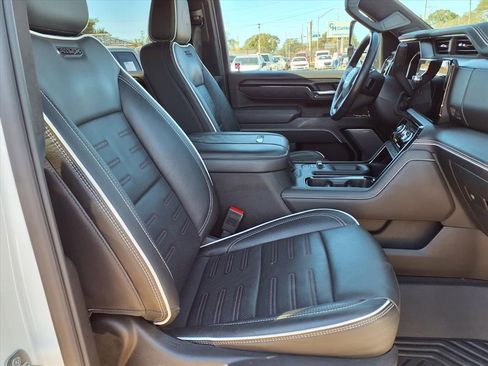 Used 2024 GMC Sierra 2500 AT4X w/ AT4X AEV Edition image 15