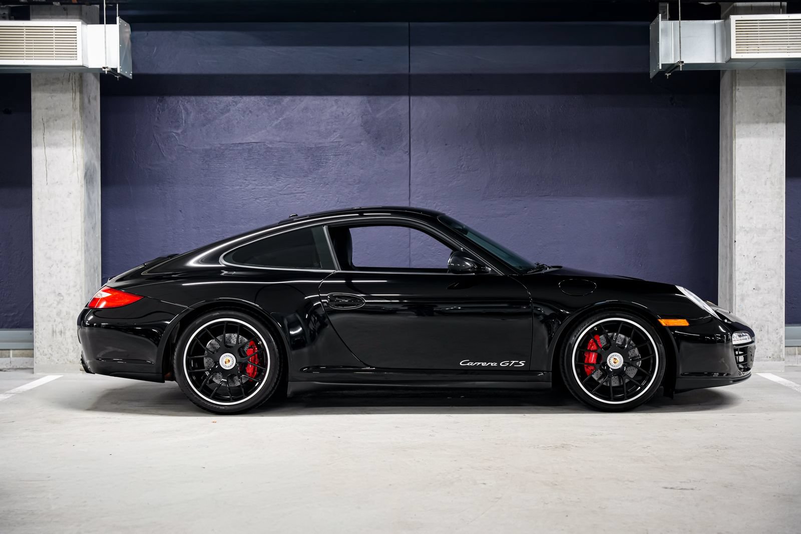 Used 2012 Porsche 911 Carrera GTS RWD image 2